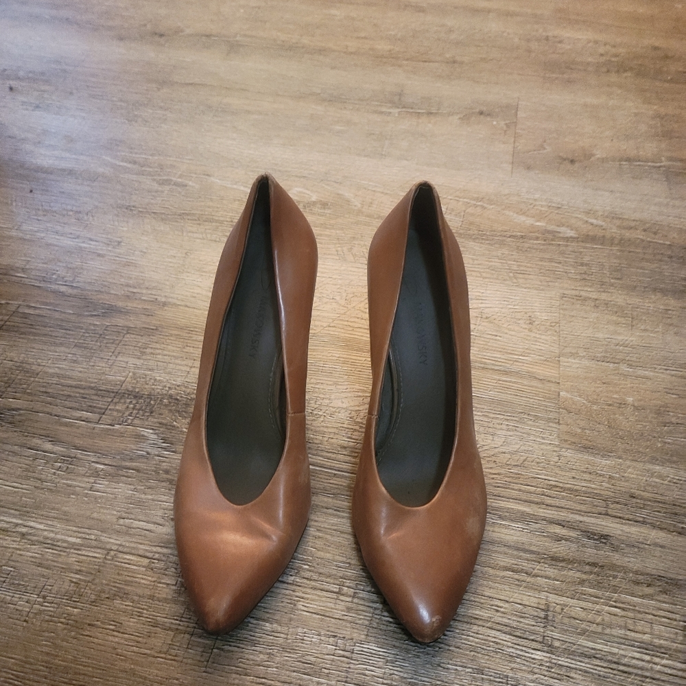 B Makowsky heels